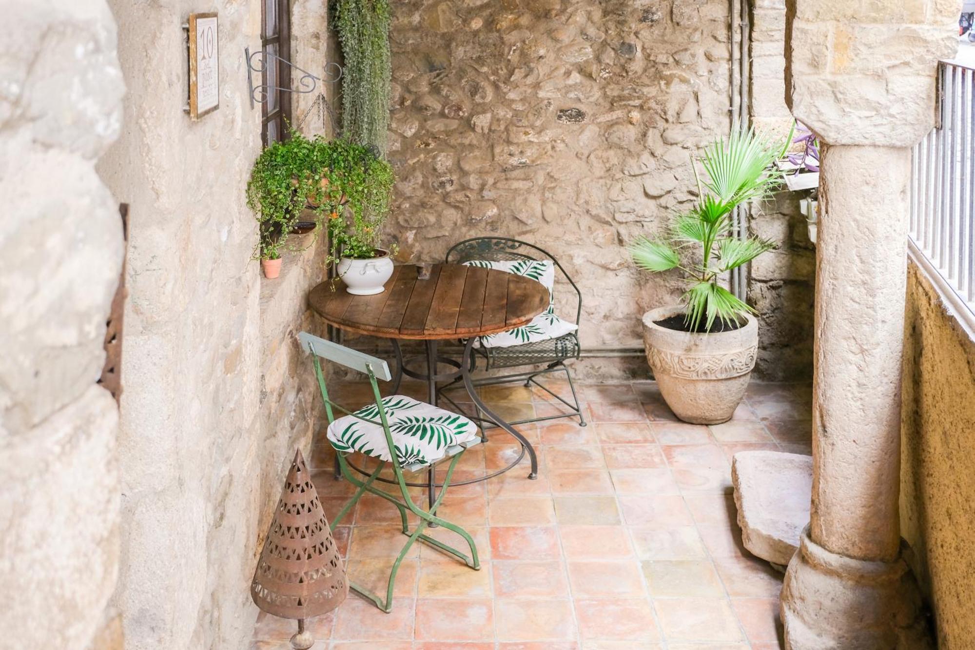 10 Del Pont Alojamiento Con Vistas Panoramicas Besalú Eksteriør bilde